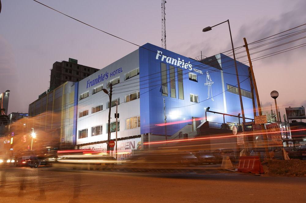 Frankie'S Foods And Rooms Acra Exterior foto