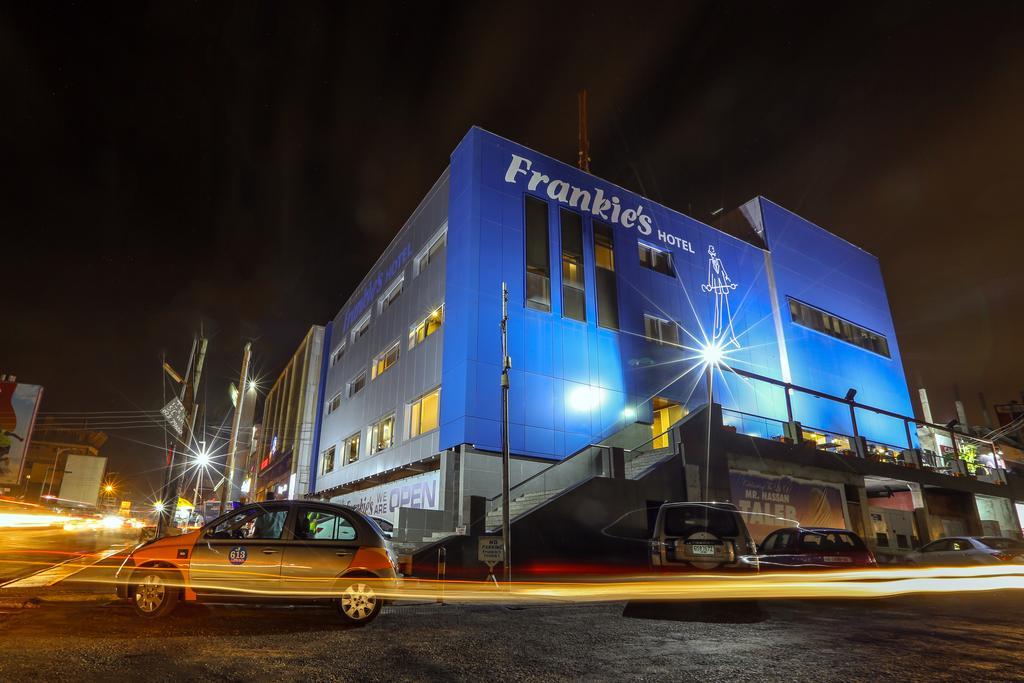 Frankie'S Foods And Rooms Acra Exterior foto